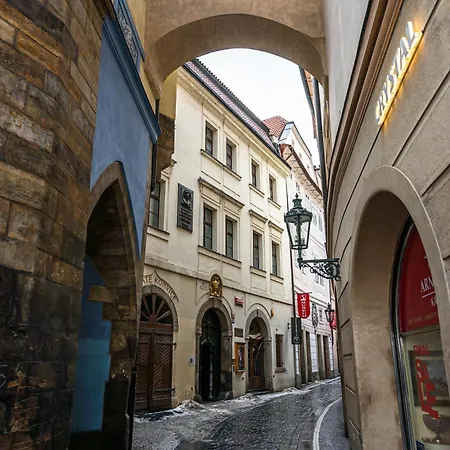 Spacious Elegant At The Old Town Square * Prag