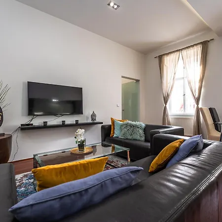 Spacious Elegant At The Old Town Square Praga