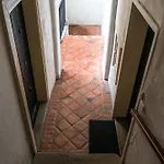 Spacious Elegant At The Old Town Square *