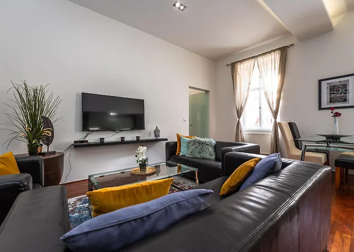 Spacious Elegant At The Old Town Square Praga